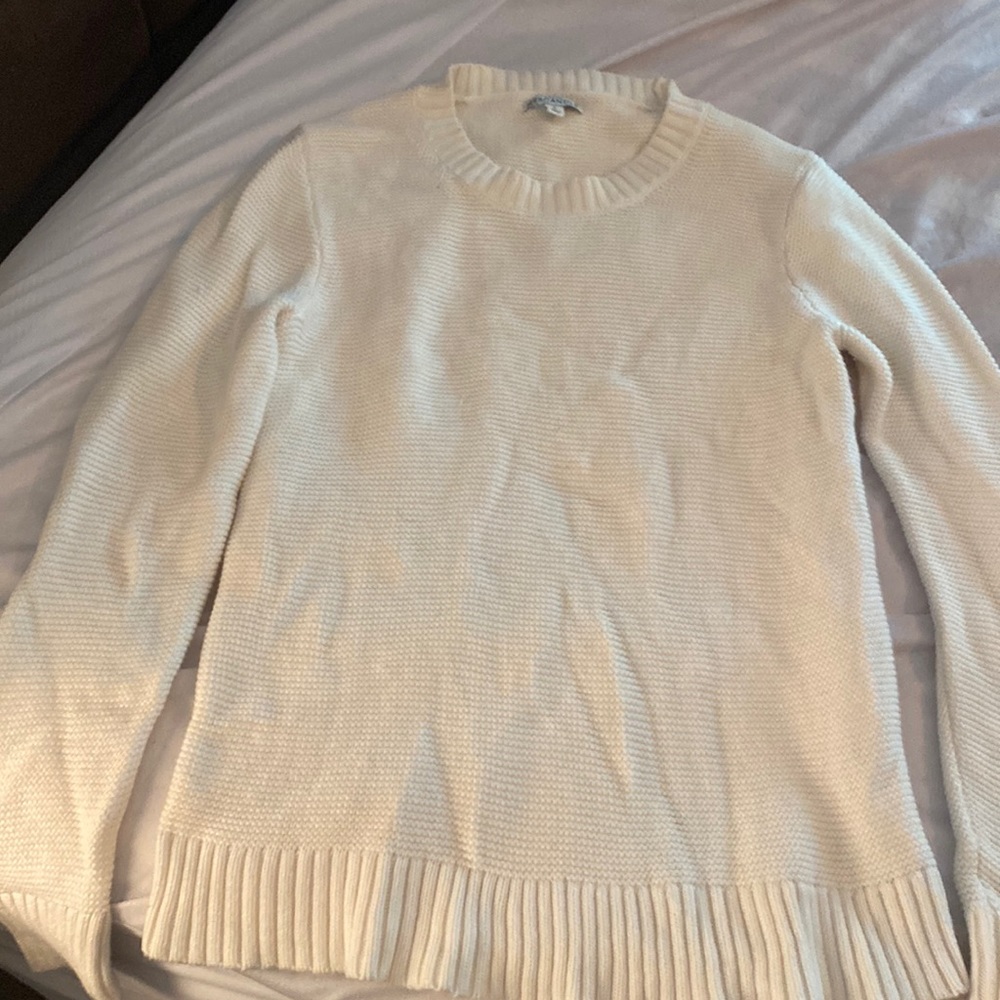 Crew neck ivory sweater